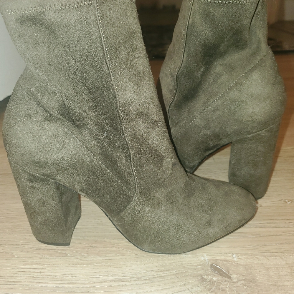 Olive booties